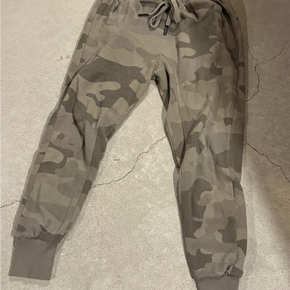 O'Neill Men's Green Camouflage Joggers